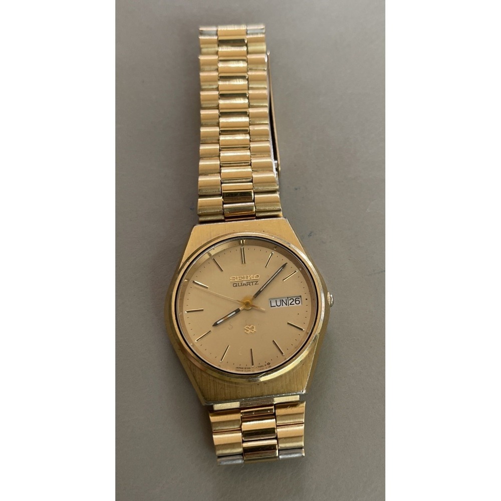 Vintage Seiko SQ Men's Wristwatch 8123-7240 Day Date *Needs Battery & Pins*